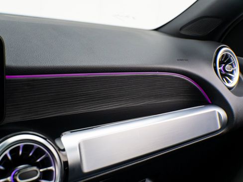 Certified 2023 Mercedes-Benz EQB 300 300 image 32