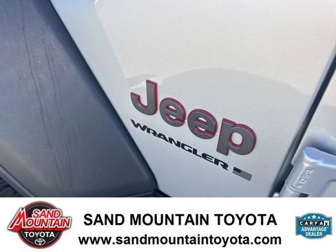 Used 2023 Jeep Wrangler Rubicon image 10