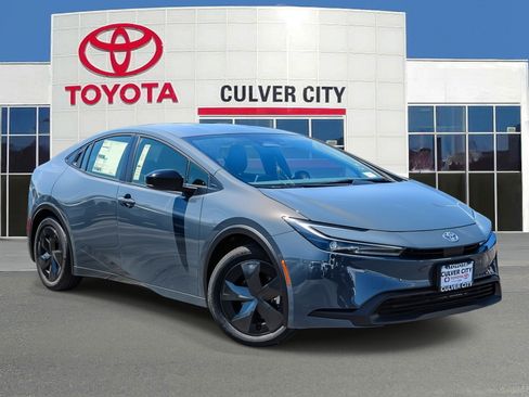 New 2026 Toyota Prius LE FWD image 1