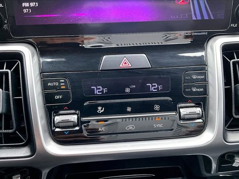 Used 2022 Kia Sorento EX w/ Panoramic Sunroof Package image 33