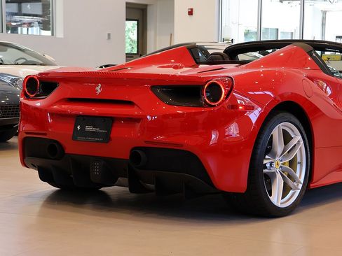Certified 2017 Ferrari 488 Spider RWD image 49