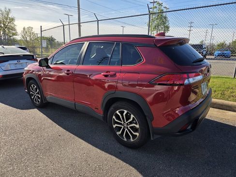 Used 2023 Toyota Corolla Cross SE w/ Moonroof Package image 5