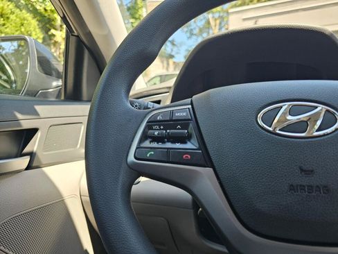 Used 2018 Hyundai Elantra SEL FWD image 34