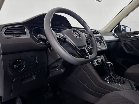 Used 2021 Volkswagen Tiguan S image 19