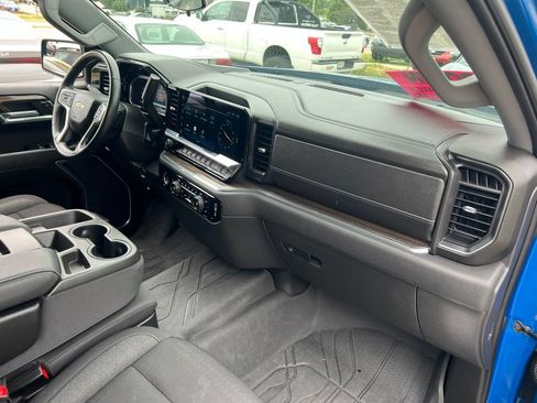 Used 2023 Chevrolet Silverado 1500 LT w/ Protection Package AWD/4WD image 19