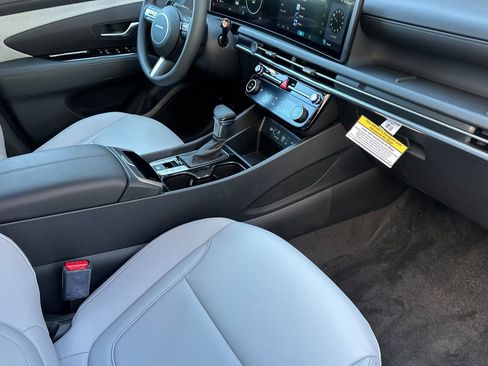 Certified 2025 Hyundai Santa Cruz SEL image 17