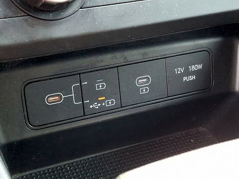 Used 2025 Hyundai Tucson SE FWD image 23