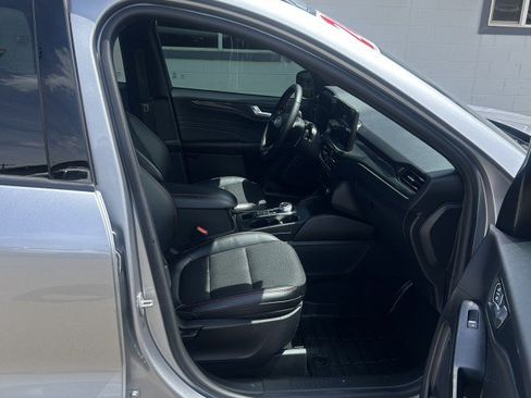 Used 2024 Ford Escape ST-Line w/ Tech Pack #1 FWD image 27