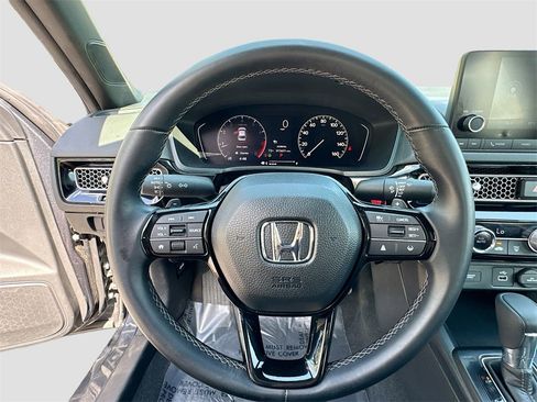 Used 2024 Honda Civic Sport image 11