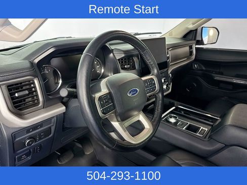 Used 2022 Ford Expedition XLT image 9