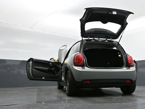 Used 2020 MINI Cooper SE w/ 6.5" Touchscreen Package image 36