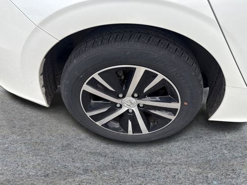 Used 2024 Honda Civic LX image 9