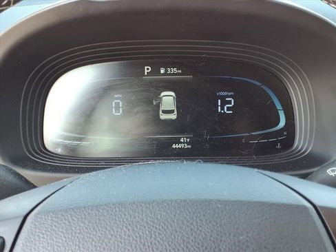 Used 2023 Hyundai Venue SEL w/ Cargo Package image 15