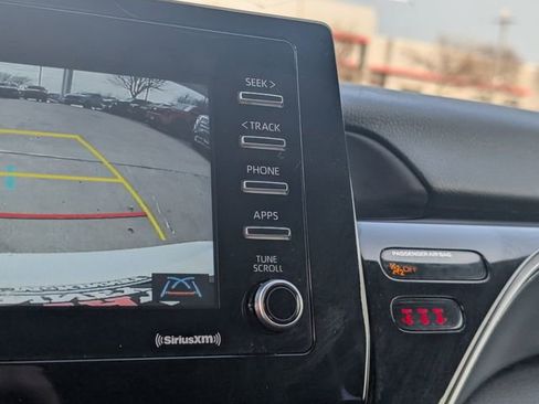 Used 2024 Toyota Camry SE image 17