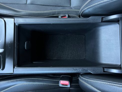Used 2025 Toyota Camry SE FWD image 33
