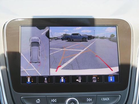 Used 2024 Chevrolet Equinox LT FWD image 13