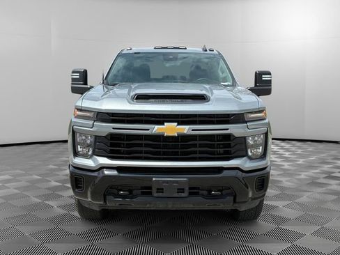 Certified 2026 Chevrolet Silverado 2500 Custom w/ Custom Convenience Package AWD/4WD image 8