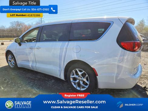 Used 2017 Chrysler Pacifica Touring Plus w/ Tire & Wheel Group image 3