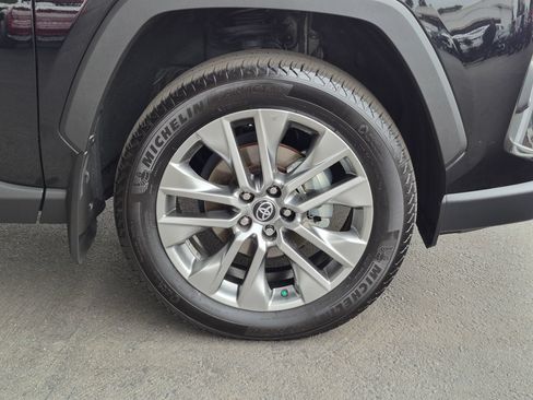 Certified 2025 Toyota RAV4 XLE Premium FWD image 7