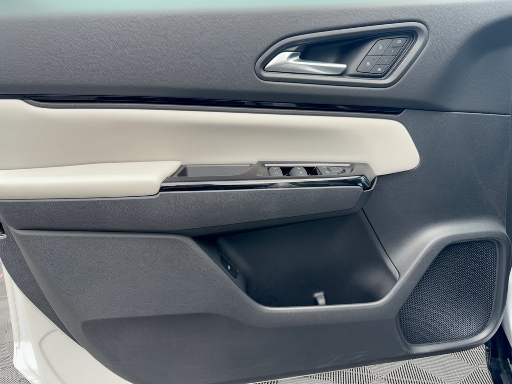 Used 2024 Honda Prologue Touring image 14