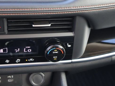 Used 2026 Nissan Rogue SV image 31