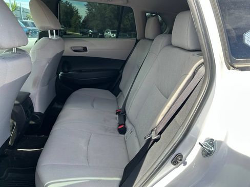 Used 2022 Toyota Corolla Cross LE AWD/4WD image 17