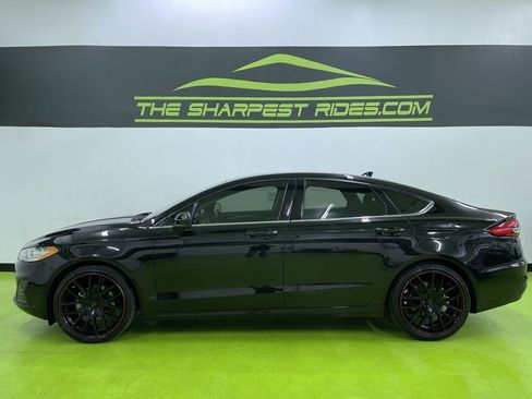 Used 2020 Ford Fusion SE image 6