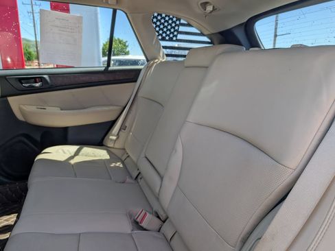Used 2018 Subaru Outback 2.5i Limited AWD/4WD image 9