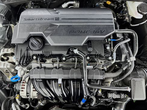 Used 2026 Hyundai Elantra Sport image 38