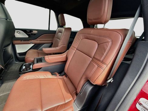 Used 2025 Lincoln Aviator Reserve w/ Equipment Group 201A AWD/4WD image 27