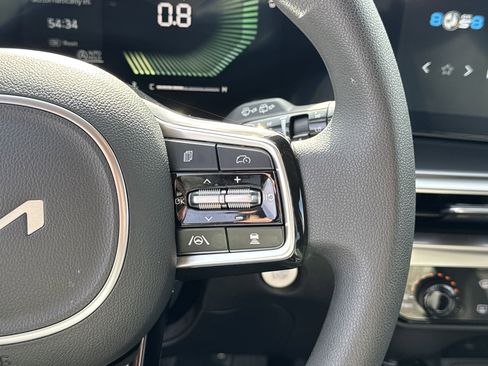 Certified 2025 Kia Sorento LX image 26