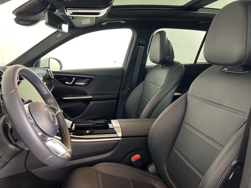 Certified 2025 Mercedes-Benz GLC 300 GLC 300 image 3