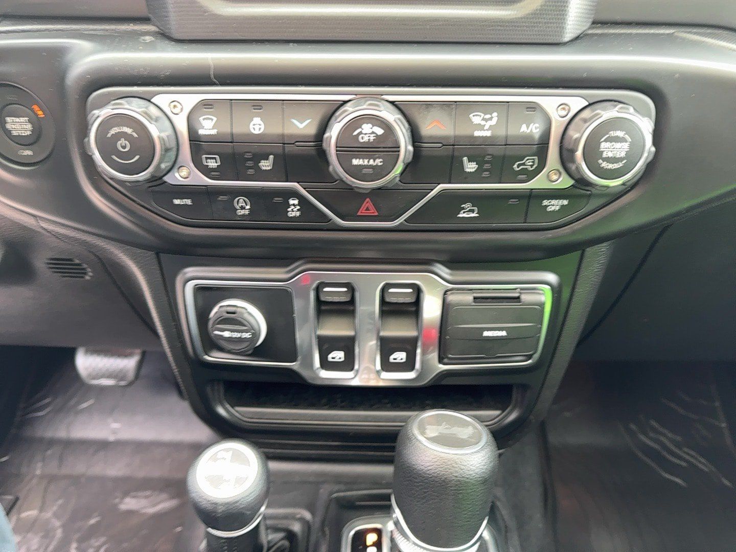 Used 2022 Jeep Wrangler Sport AWD/4WD image 25