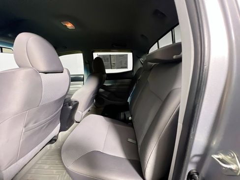Used 2015 Toyota Tacoma 4x4 Double Cab image 28