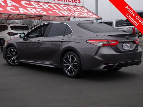 Used 2019 Toyota Camry SE image 10