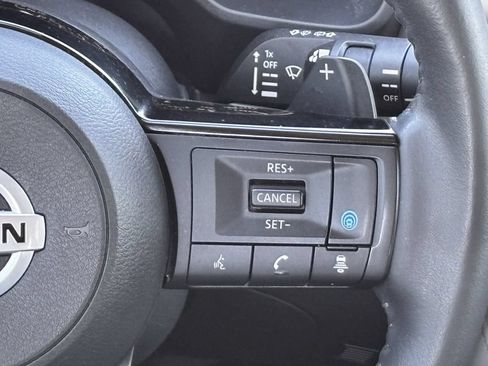Used 2021 Nissan Rogue SL FWD image 13