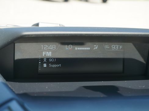 Used 2023 Subaru Forester Premium AWD/4WD image 24