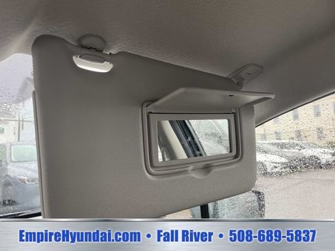 Used 2025 Nissan Versa SV w/ Trunk Package FWD image 24