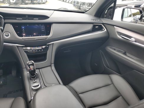 Used 2021 Cadillac XT6 Luxury image 17