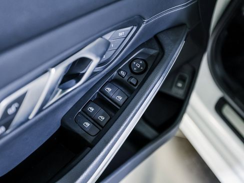 Used 2019 BMW 330i Sedan w/ Convenience Package image 22