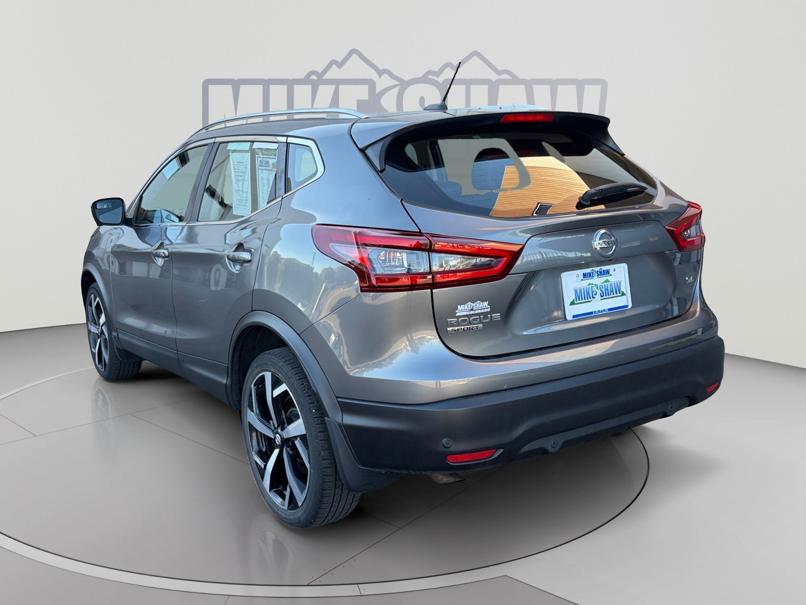 Used 2021 Nissan Rogue Sport SL w/ Premium Package FWD image 3