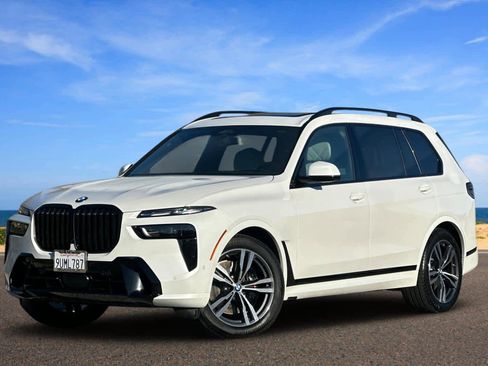 Used 2025 BMW X7 xDrive40i w/ Executive Package image 1