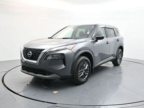 Used 2023 Nissan Rogue S image 3
