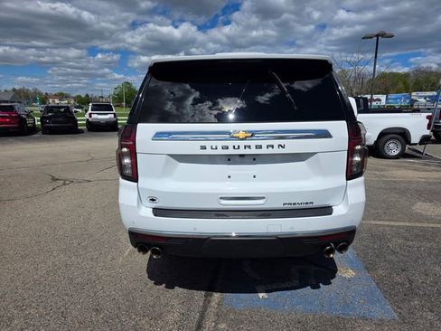 Used 2023 Chevrolet Suburban Premier AWD/4WD image 3