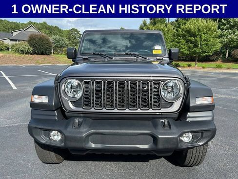 Used 2025 Jeep Wrangler Unlimited Sport AWD/4WD image 7