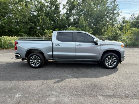 Used 2025 Chevrolet Silverado 1500 LT AWD/4WD image 6