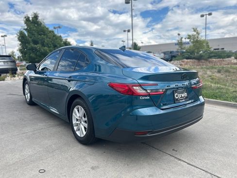Used 2025 Toyota Camry LE w/ Convenience Package FWD image 5