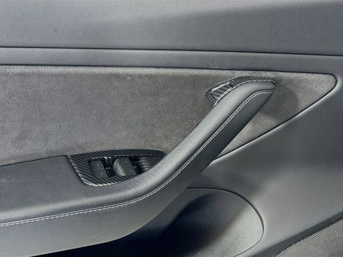 Used 2018 Tesla Model 3 Long Range RWD image 12