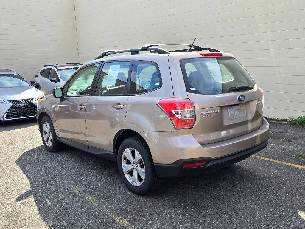 Used 2015 Subaru Forester 2.5i w/ Alloy Wheel Package AWD/4WD image 5