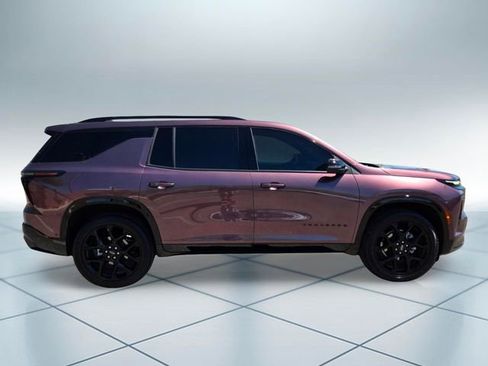 Used 2026 Chevrolet Traverse RS w/ LPO, Floor Liner Package FWD image 4